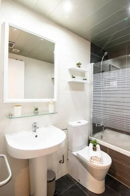Seahomes Vacations - Acacias Beach&Chic Lloret de Mar 0*,